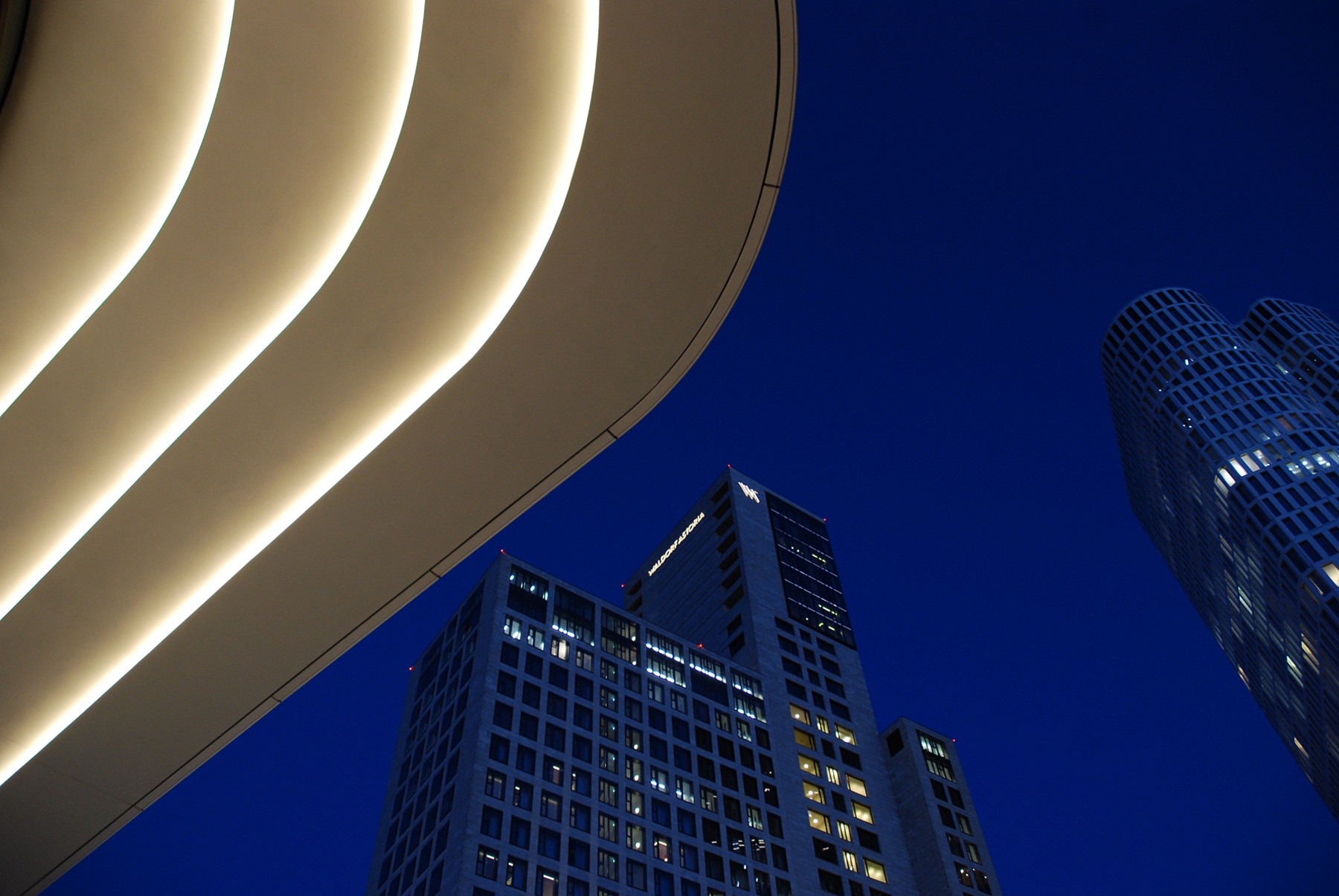 Zoom Berlin - Facade Lighting Design — Berlin, Germany: lighting design view 6 of 7, by Lichtvision