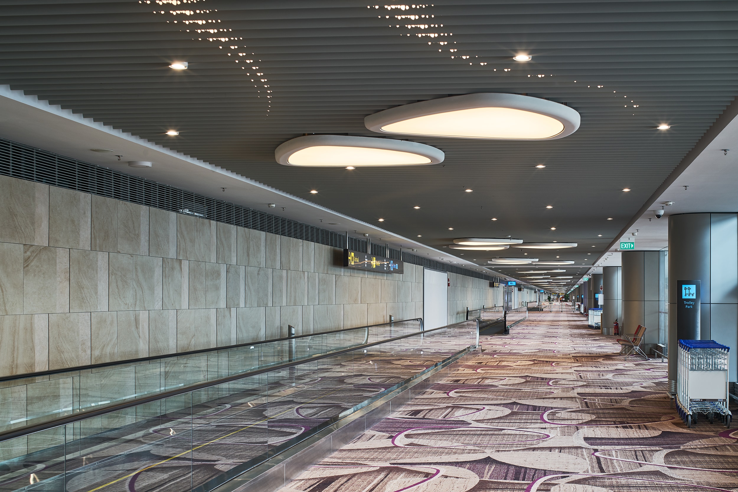 Terminal 4 Changi Airport — Singapore: lighting design view 7 of 8, by Lichtvision
