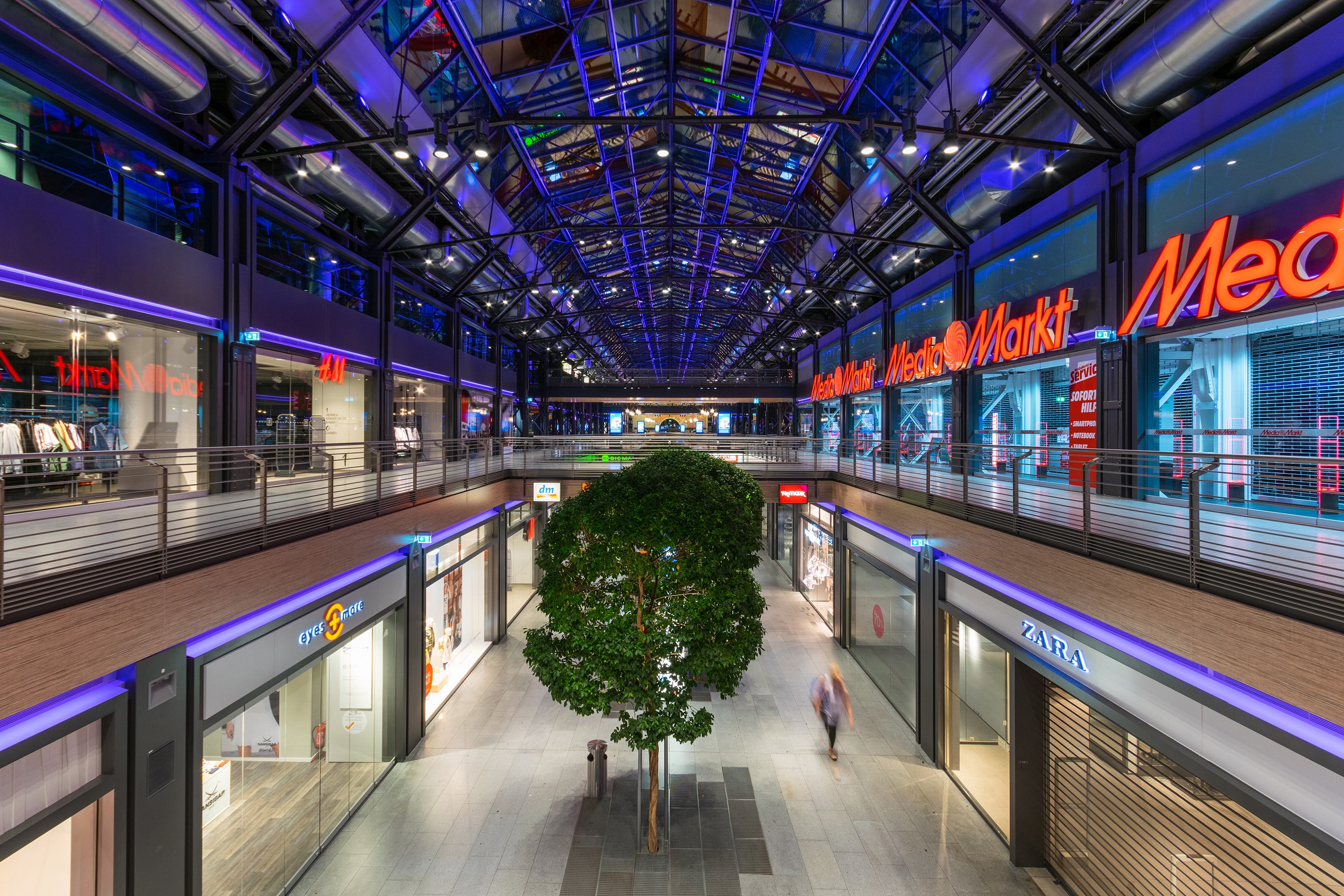 Hallen am Borsigturm — Germany: lighting design view 7 of 7, by Lichtvision