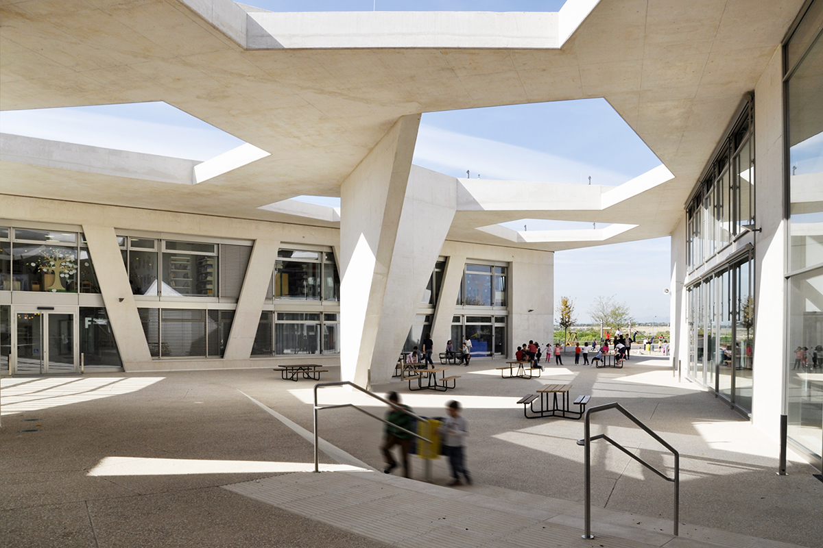 German School Madrid — Madrid, Spain: architectural lighting design by Lichtvision (architecture by Grüntuch Ernst Architekten)