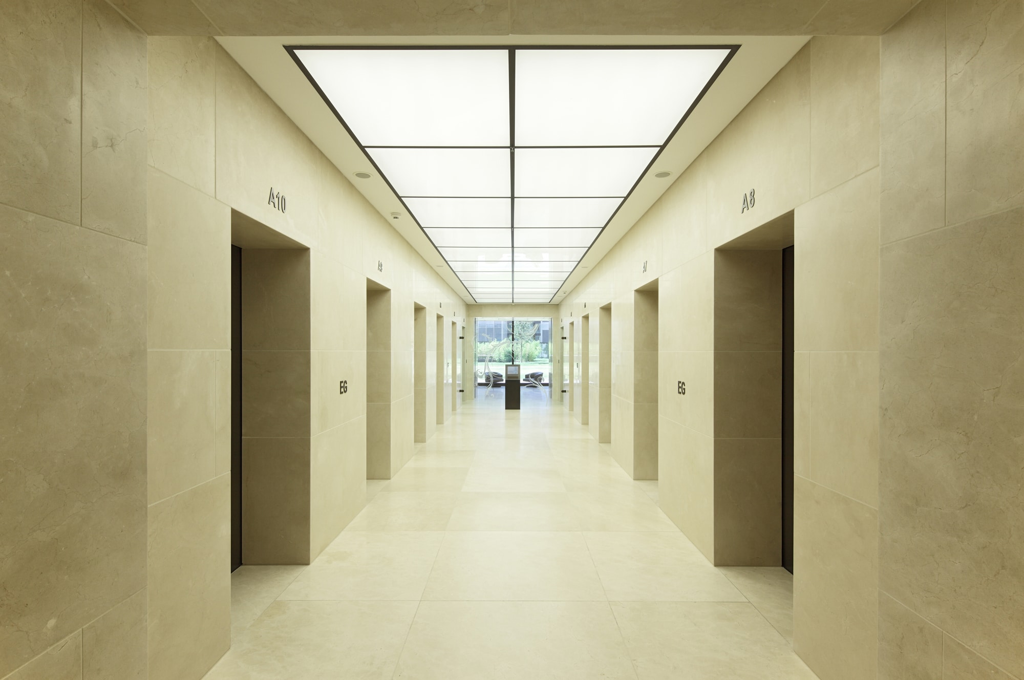 Opernturm Frankfurt — Germany: lighting design view 2 of 8, by Lichtvision