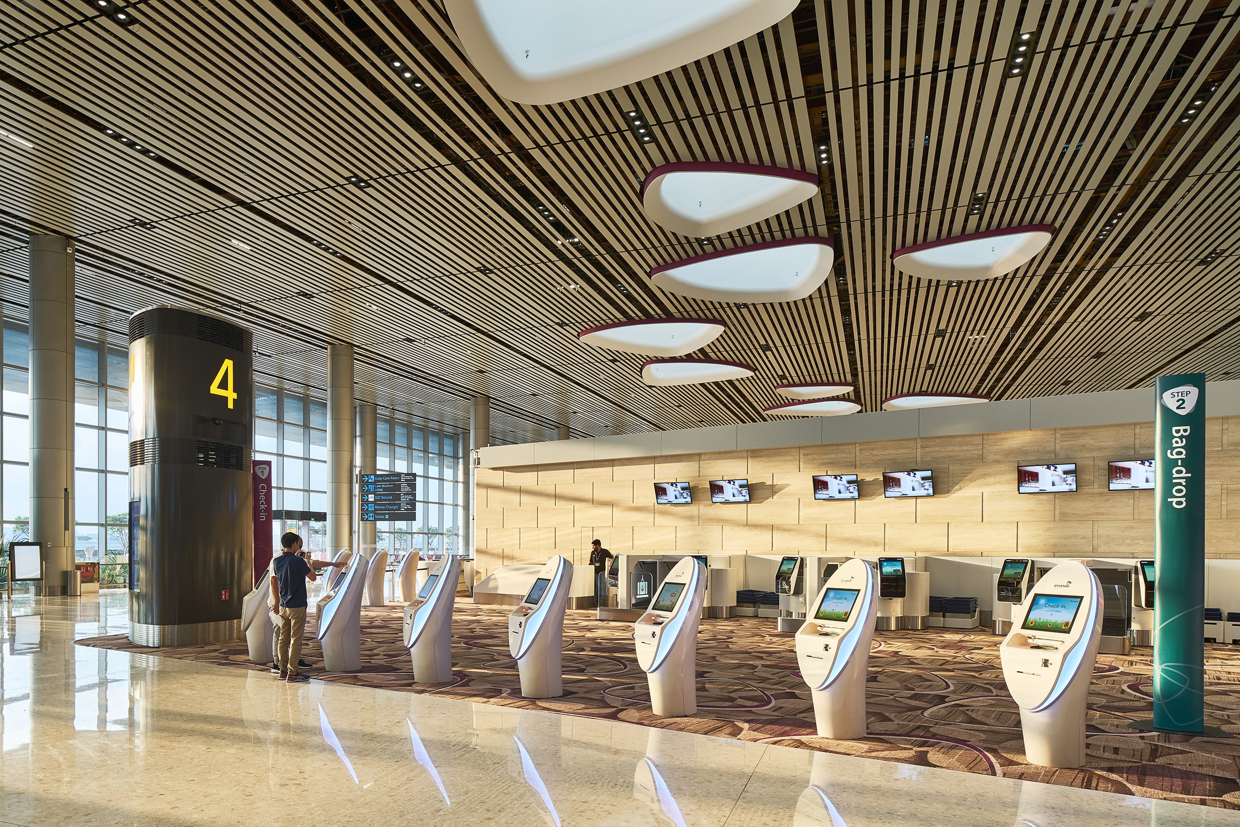 Terminal 4 Changi Airport — Singapore: lighting design view 4 of 8, by Lichtvision