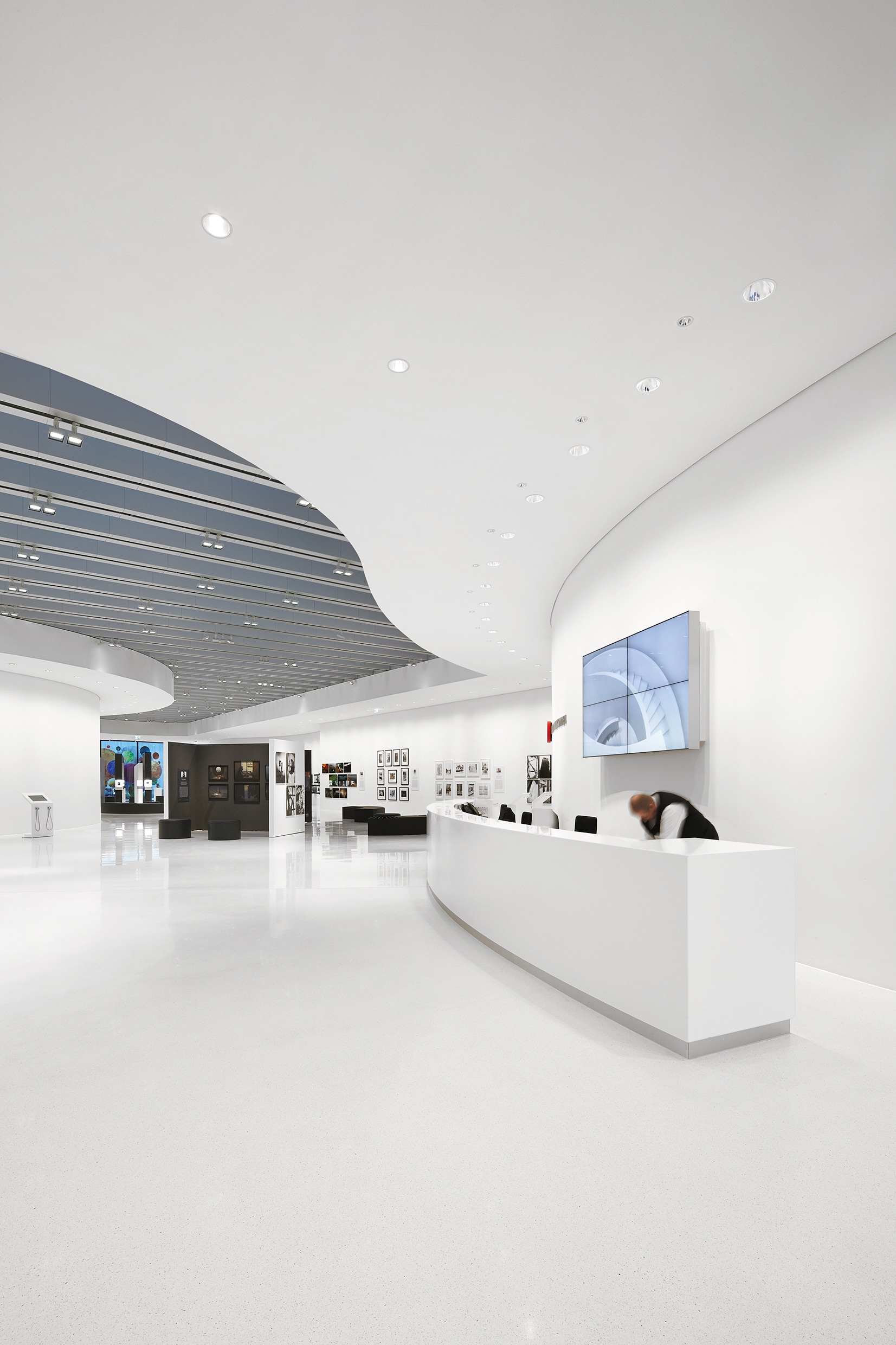 Leica Camera — Germany: lighting design view 6 of 10, by Lichtvision