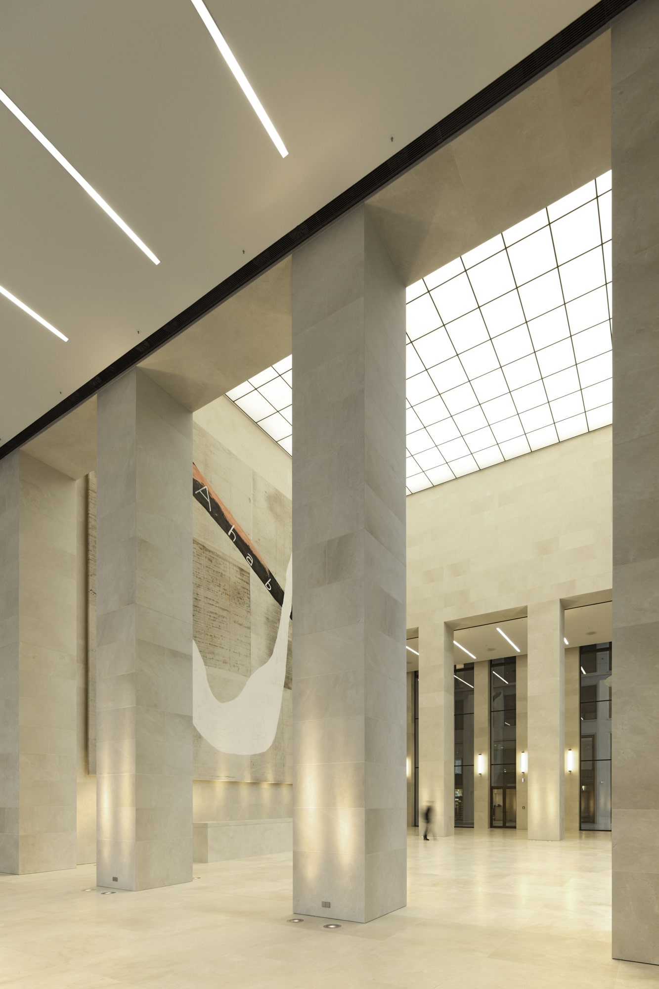Opernturm Frankfurt — Germany: lighting design view 4 of 8, by Lichtvision