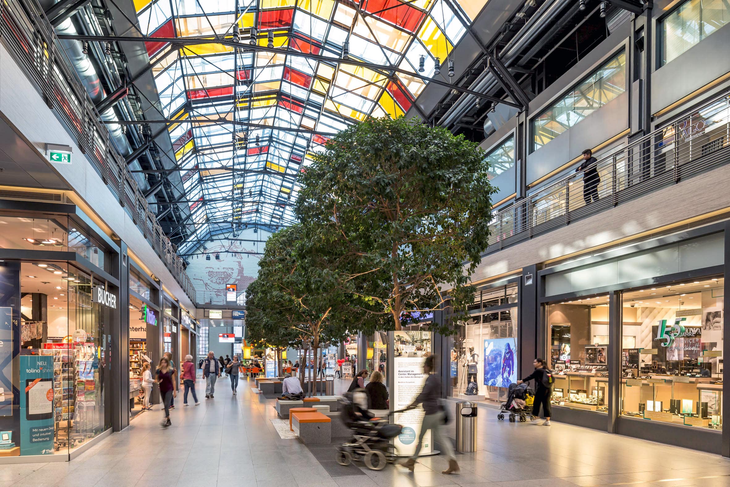 Hallen am Borsigturm — Germany: lighting design view 4 of 7, by Lichtvision
