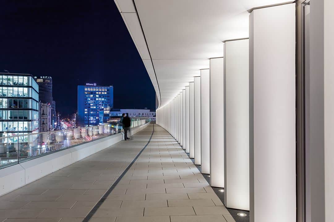 Zoom Berlin - Facade Lighting Design — Berlin, Germany: lighting design view 2 of 7, by Lichtvision