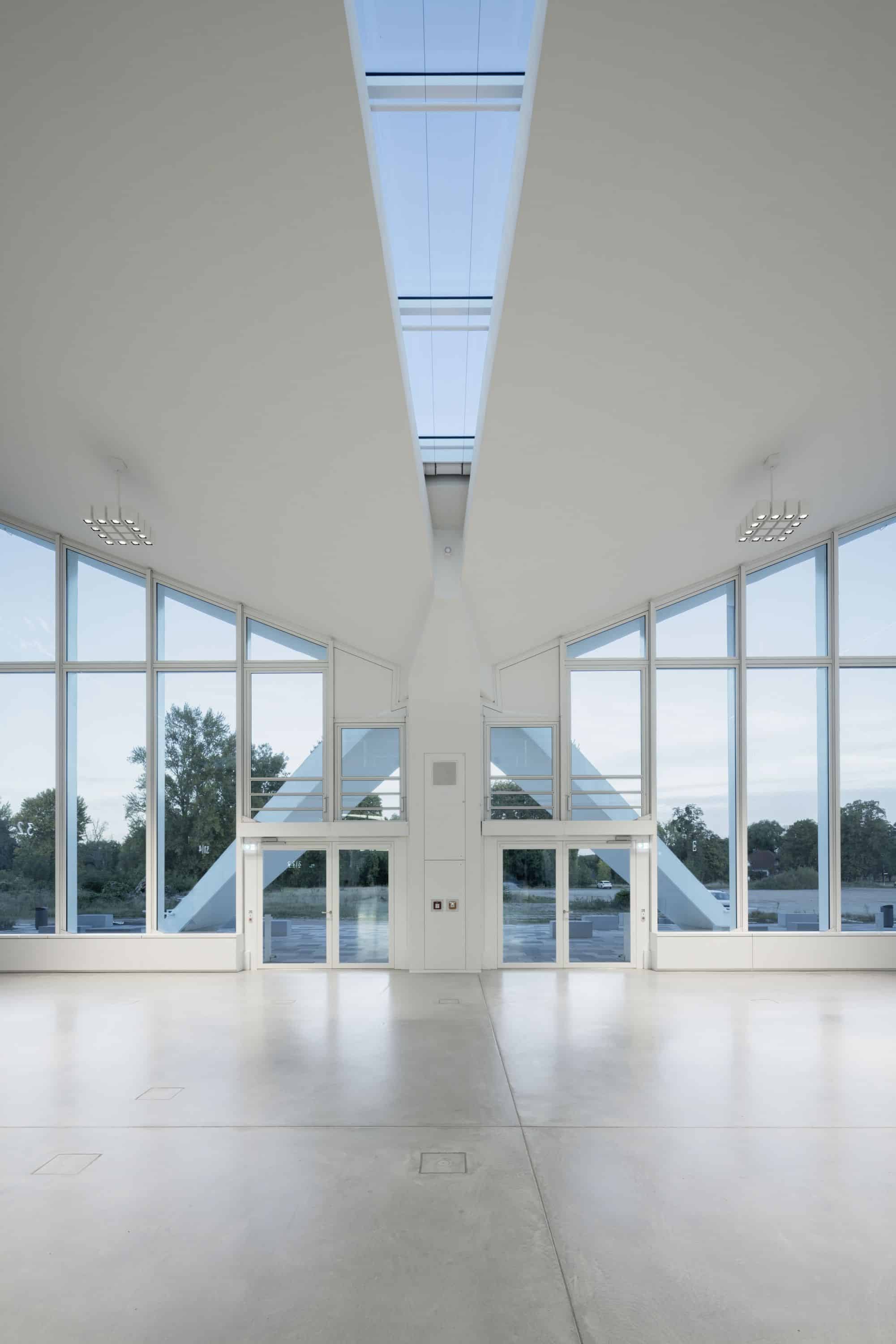 Hyparschale Magdeburg — Germany: lighting design view 4 of 7, by Lichtvision