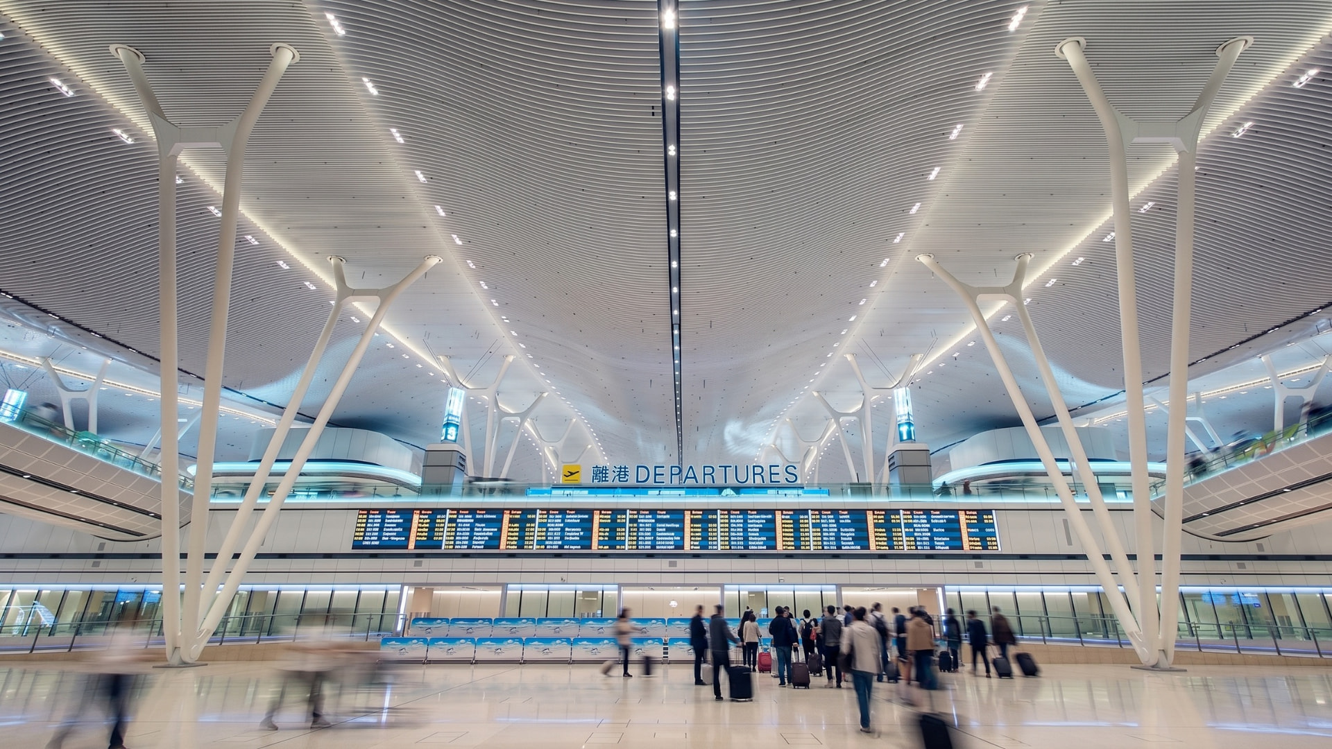 Hong Kong International Airport – Terminal 2 — Hong Kong: architectural lighting design by Lichtvision (architecture by Aedas, Aecom)