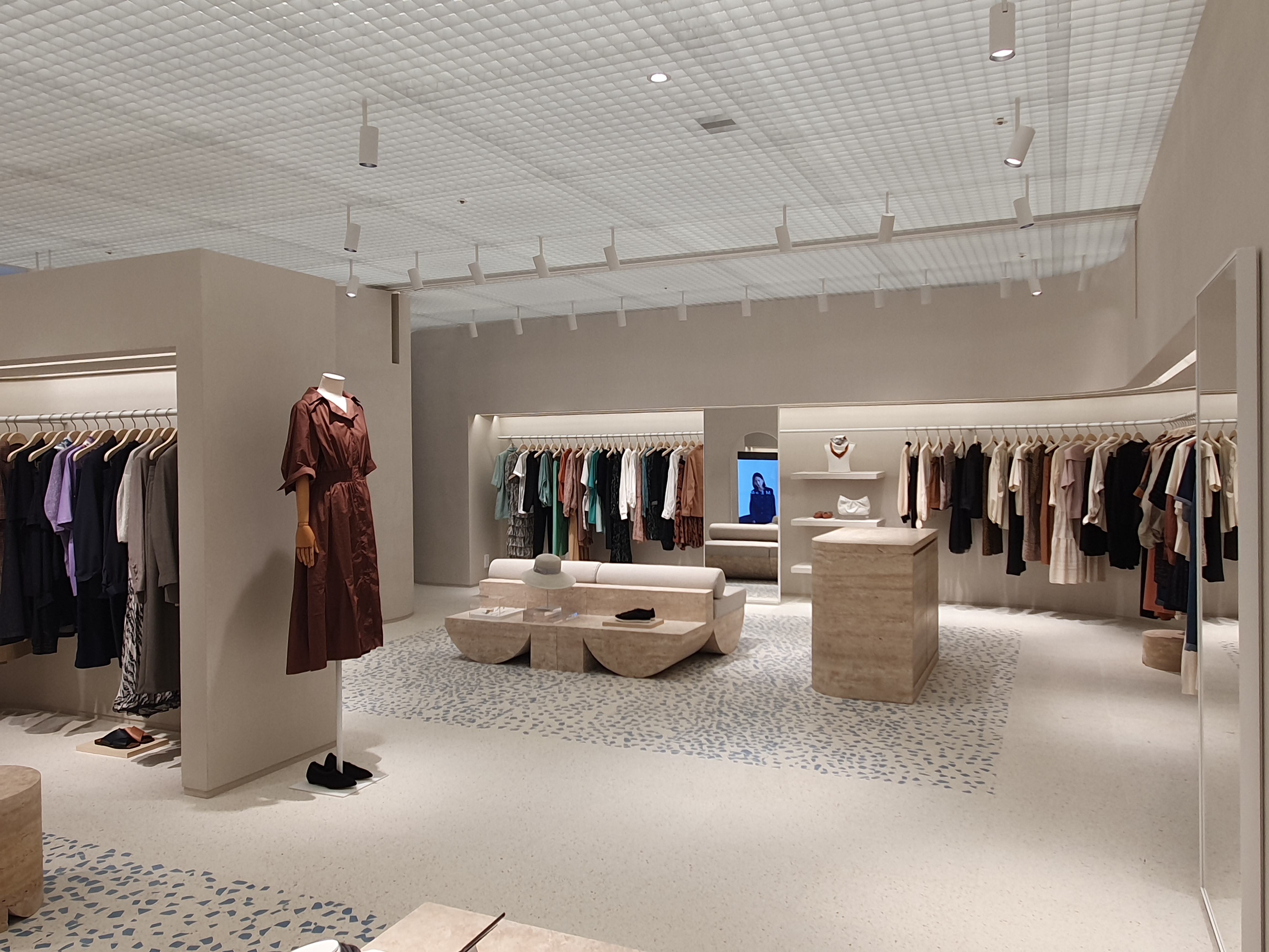 Time Handsome Store — Seoul, South Korea: lighting design view 9 of 11, by Lichtvision