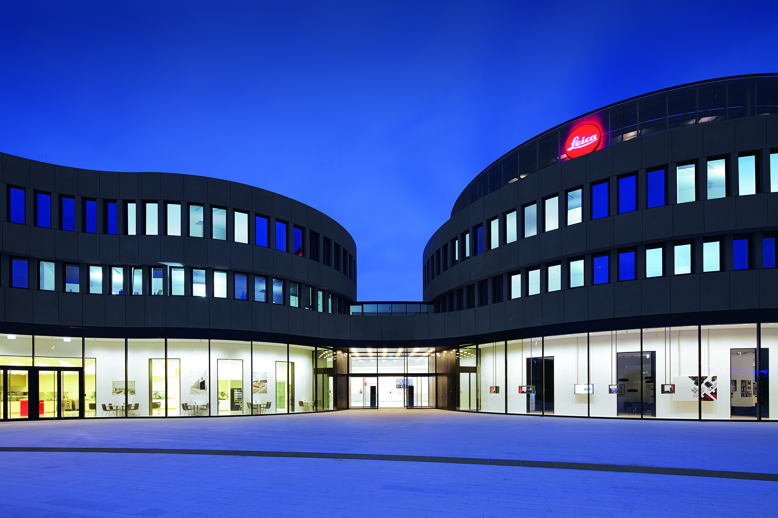 Leica Camera — Germany: architectural lighting design by Lichtvision (architecture by Gruber + Kleine-Kraneburg)