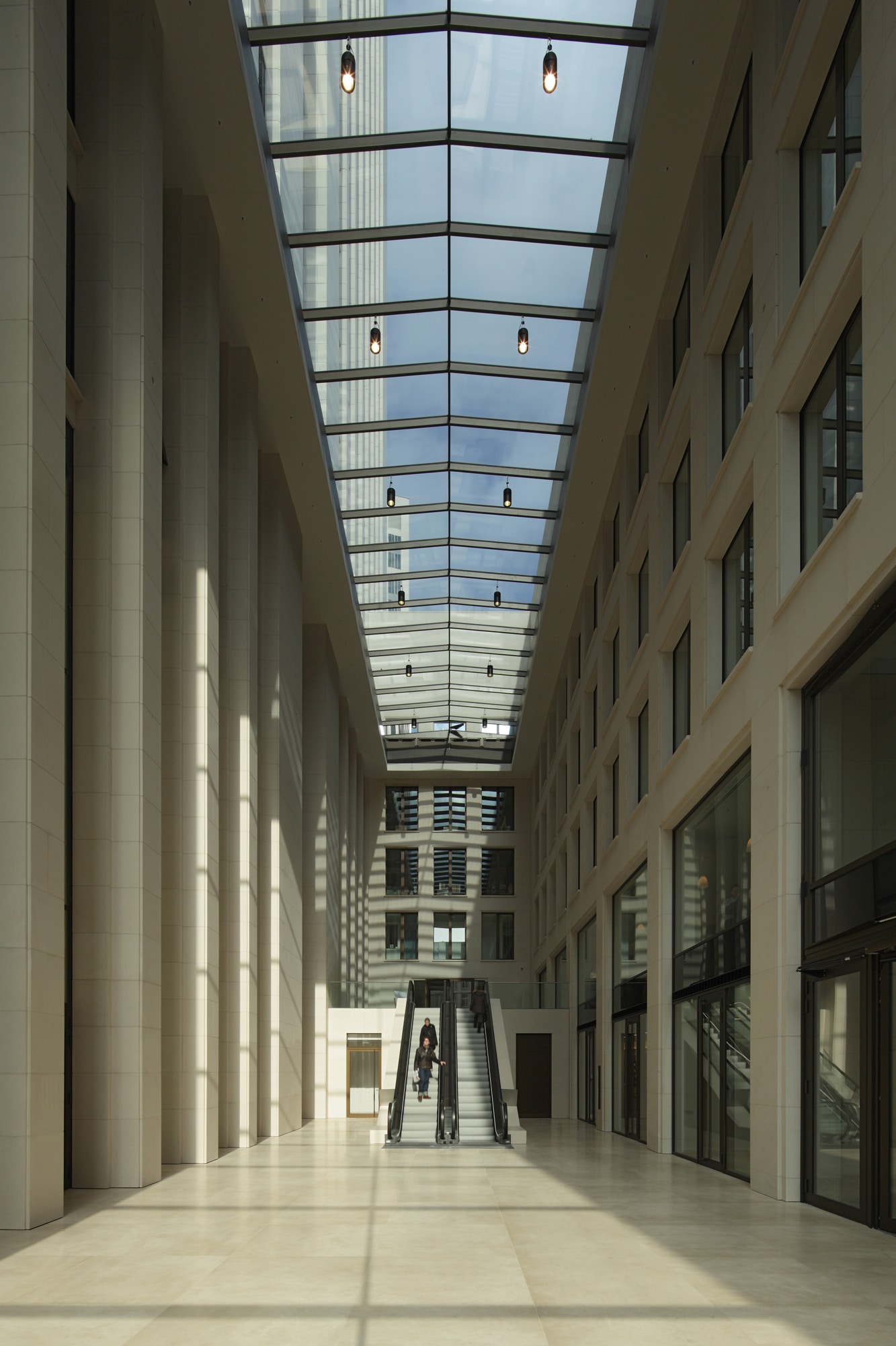 Opernturm Frankfurt — Germany: lighting design view 7 of 8, by Lichtvision