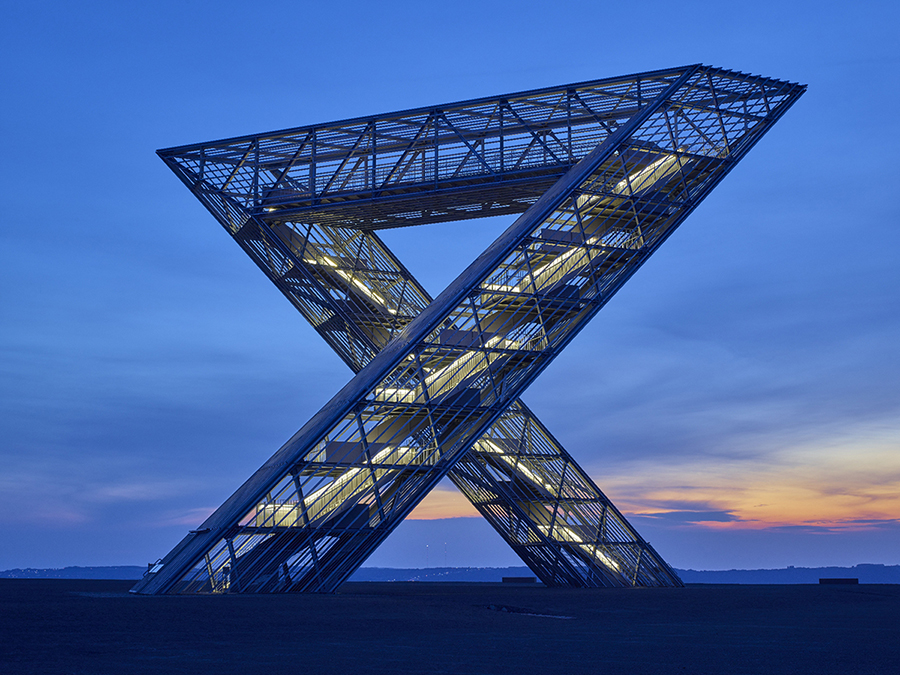 Saarpolygon — Germany: architectural lighting design by Lichtvision (architecture by Pfeiffer Sachse Architekten)