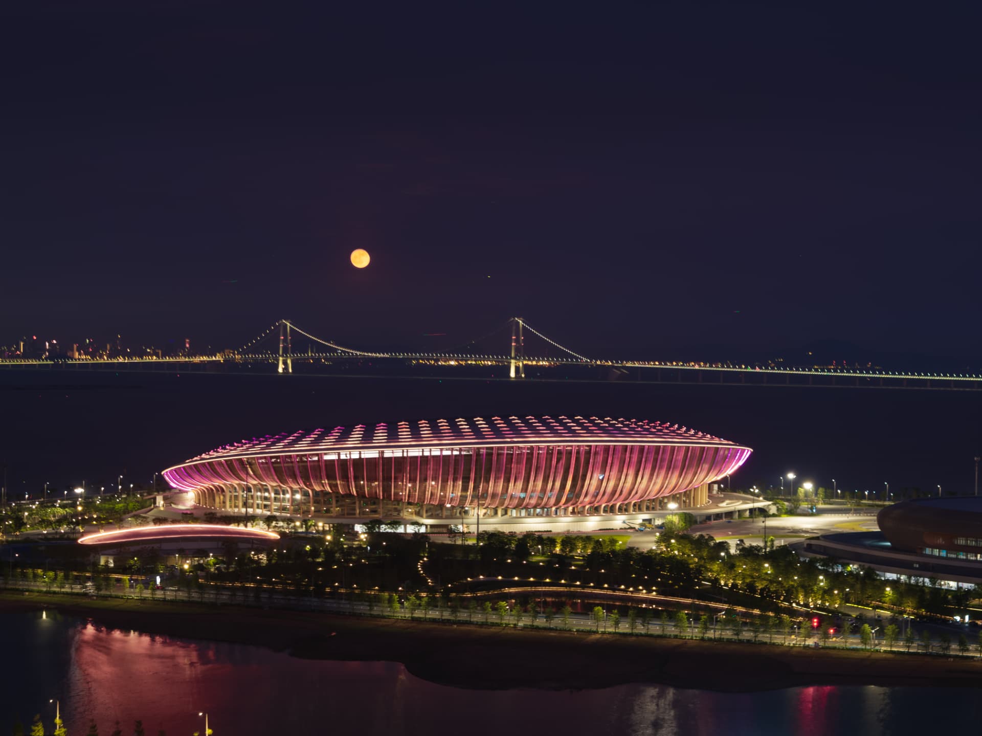 Nan Sha Stadium — Guangzhou, China: Nan Sha Stadium, Guangzhou — arena with full moon over the Pearl River estuary