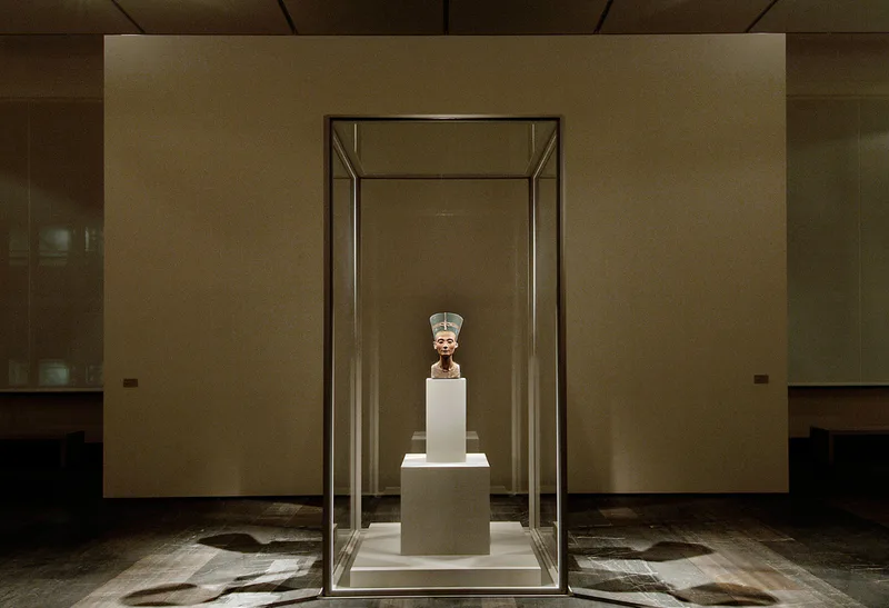 Egyptian Collection Altes Museum — Germany: lighting design view 1 of 2, by Lichtvision