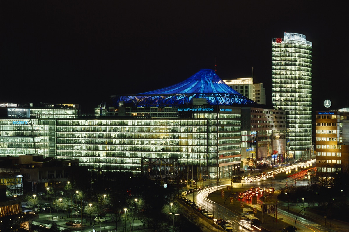 Sony Center Forum Roof — Germany: lighting design view 2 of 3, by Lichtvision