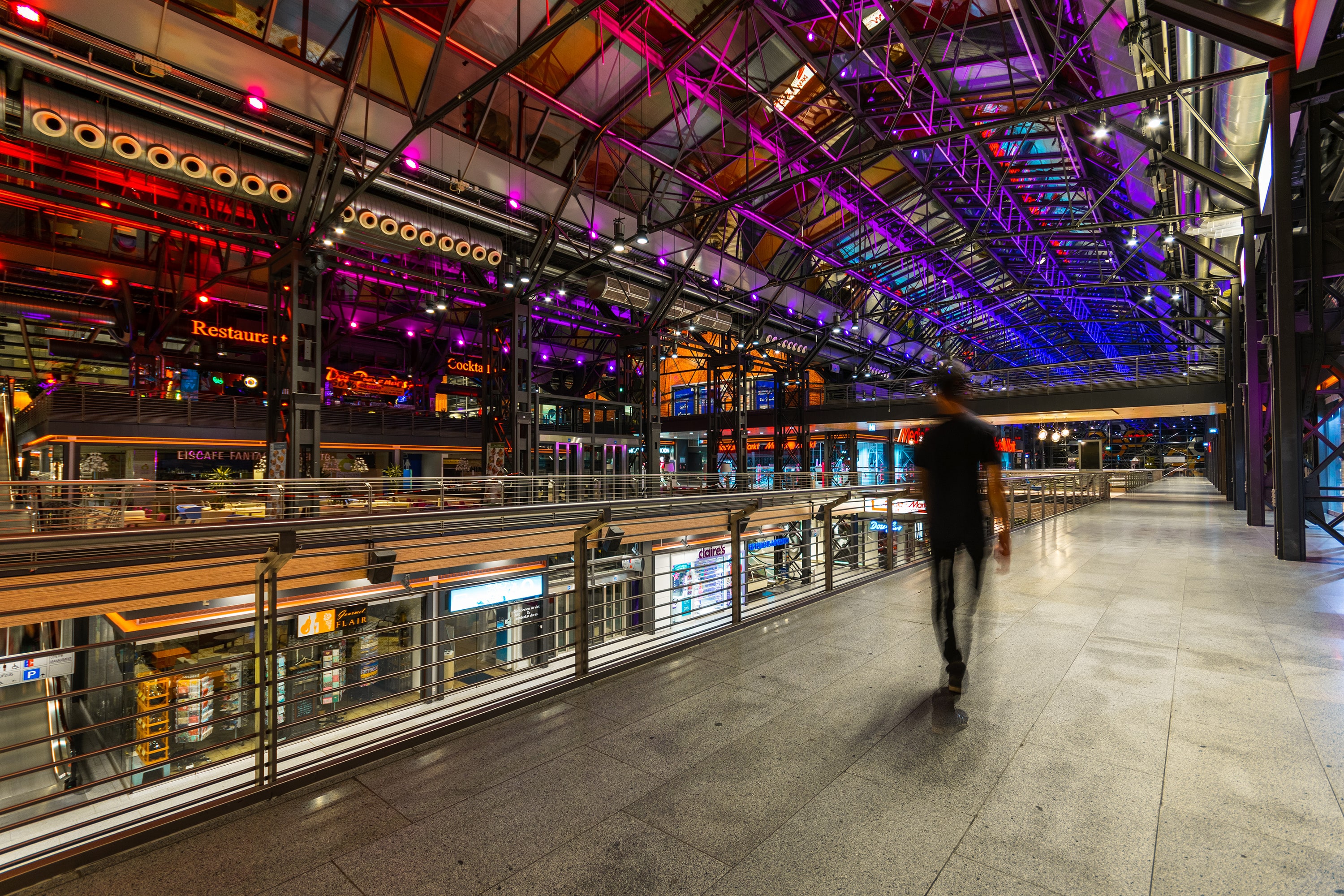 Hallen am Borsigturm — Germany: lighting design view 6 of 7, by Lichtvision