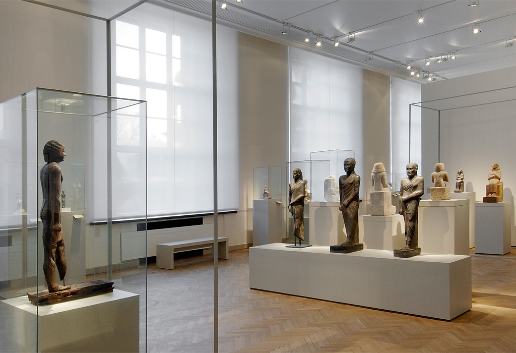 Egyptian Collection Altes Museum — Germany: lighting design view 2 of 2, by Lichtvision