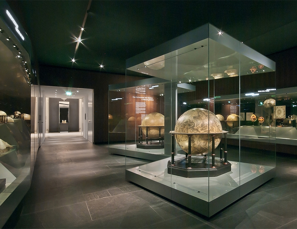 Mathematisch-Physikalischer Salon — Dresden, Germany: lighting design view 3 of 4, by Lichtvision