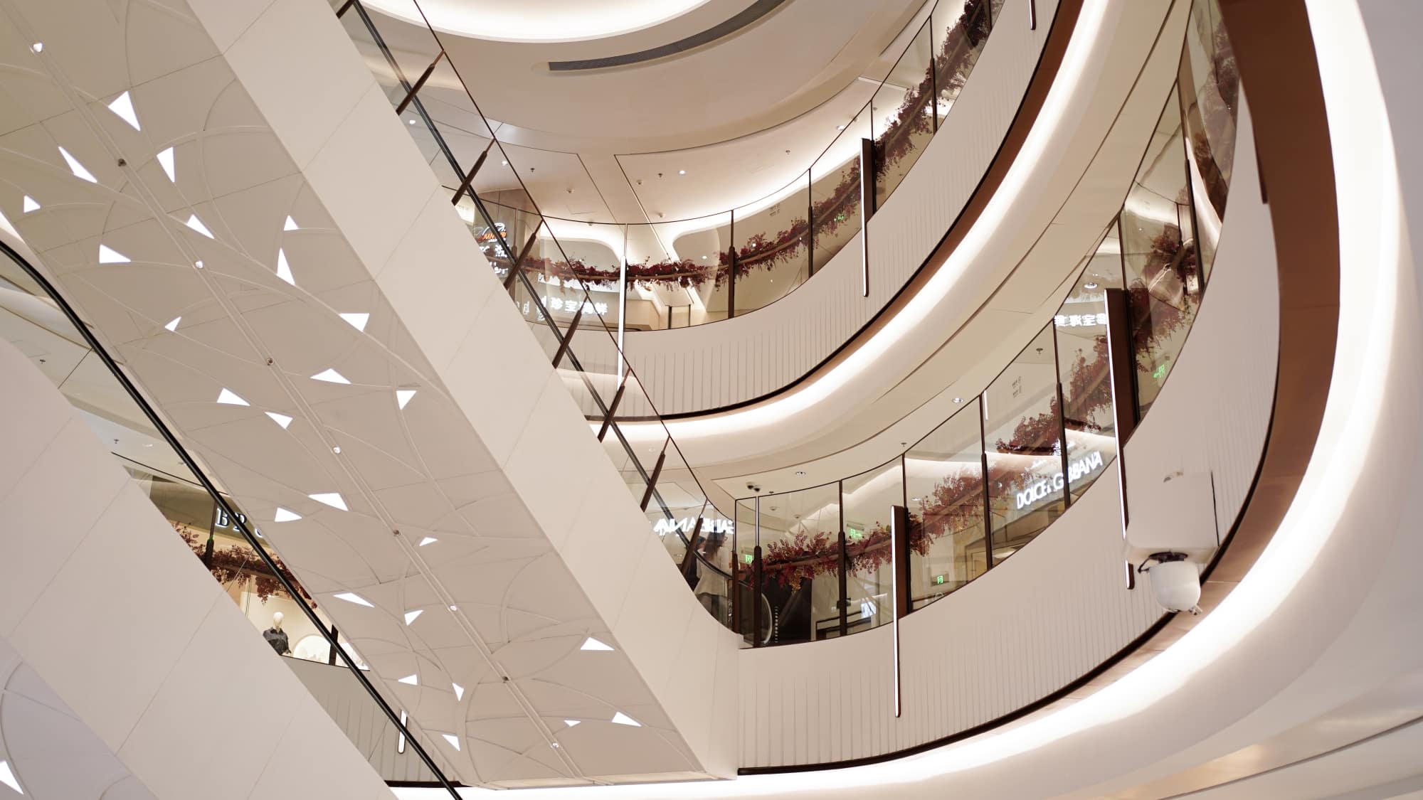 IFC Nanjing Retail — China: lighting design view 7 of 7, by Lichtvision